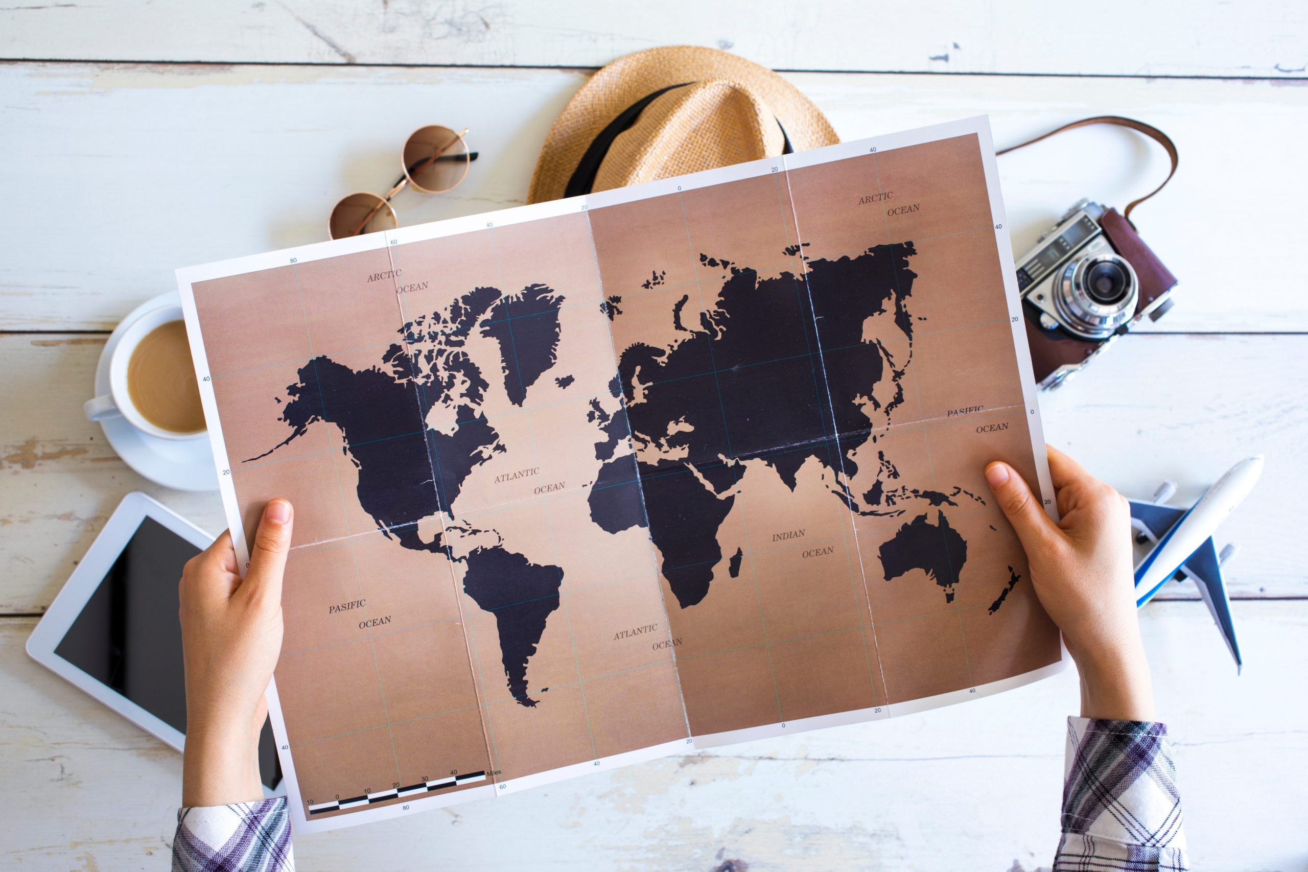 découvrez l'importance d'une assurance voyage pour protéger vos déplacements. profitez de divers garanties adaptées à vos besoins : annulations, soins médicaux à l'étranger et assistance 24/7. voyagez en toute sérénité !