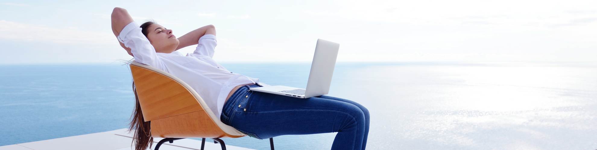 protégez vos aventures avec notre assurance voyage complète. bénéficiez d'une couverture sur mesure pour vos déplacements, que ce soit pour des vacances tranquilles ou des voyages d'affaires. voyagez l'esprit serein grâce à nos garanties adaptées à vos besoins.